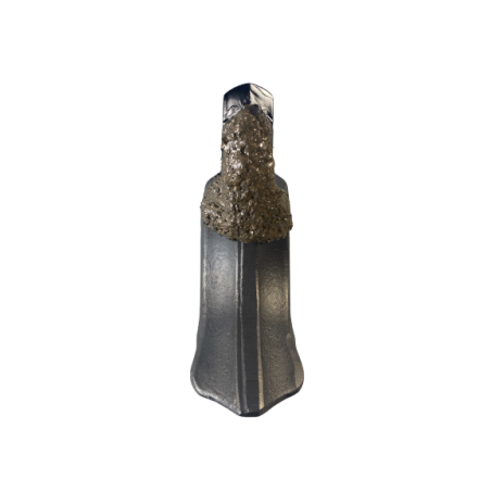 Fixed hammer with adaptable hardfacing for FAE type A shredders